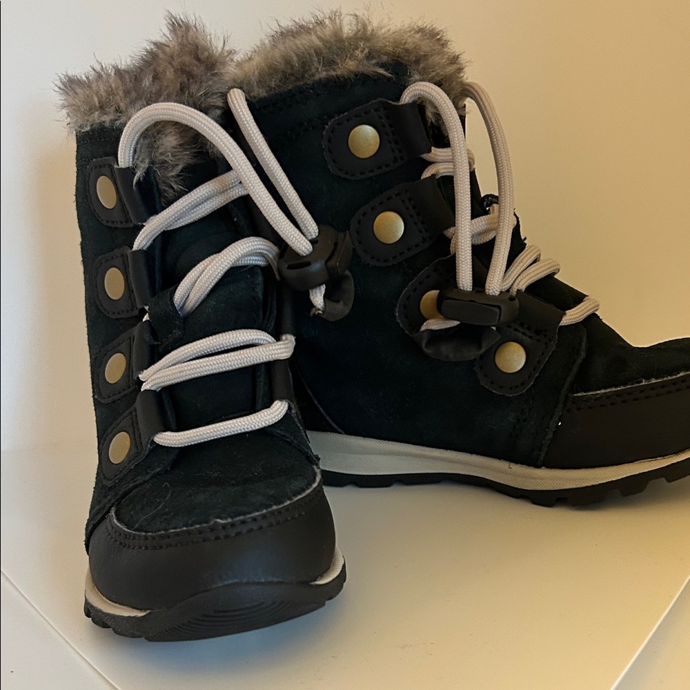 Sorel Kids Black and Gray Cabincore Winter Boots Toddler 8